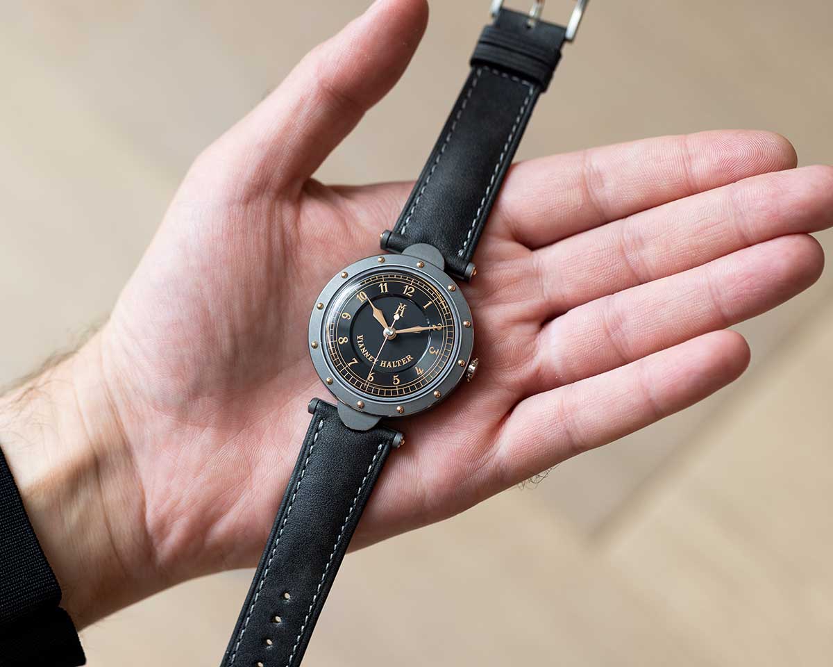 Vianney Halter Classic - Case and dimensions