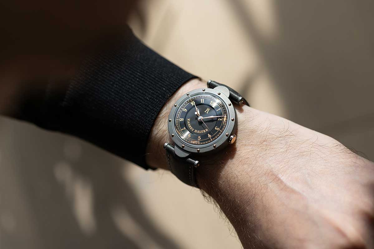Vianney Halter Classic - Wearability (on-wrist experience)