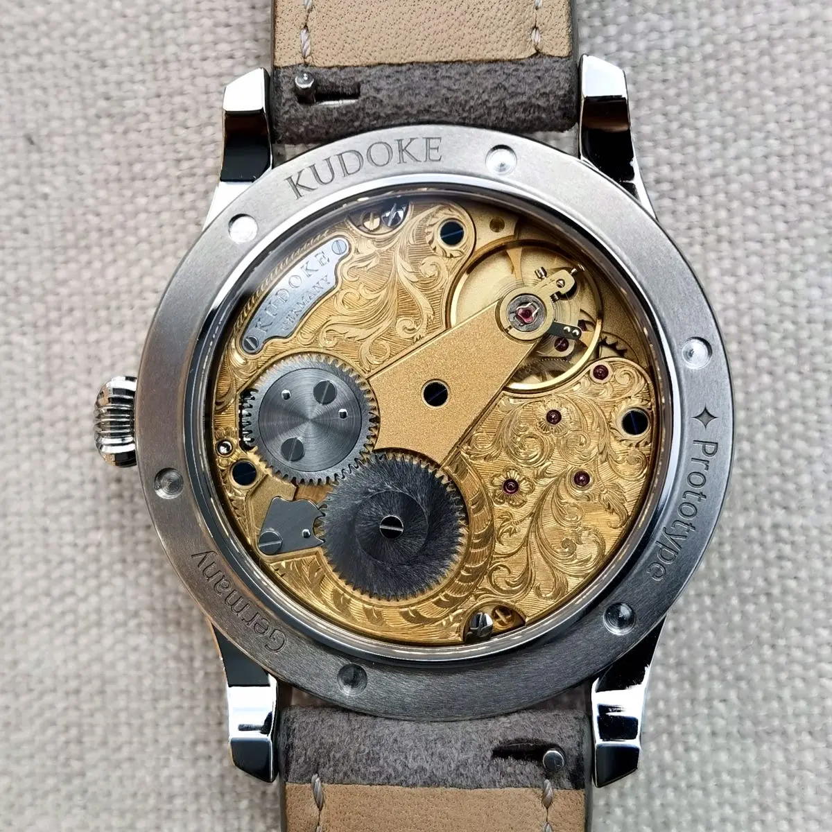 KUDOKE-K2-BRITISH-HERITAGE-BY-STEFAN-KUDOKE-THE-LIMITED-EDITION-CASEBACK
